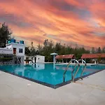 Lake View Village Resort