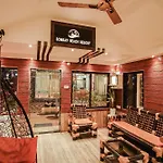 Bombay Beach Resort