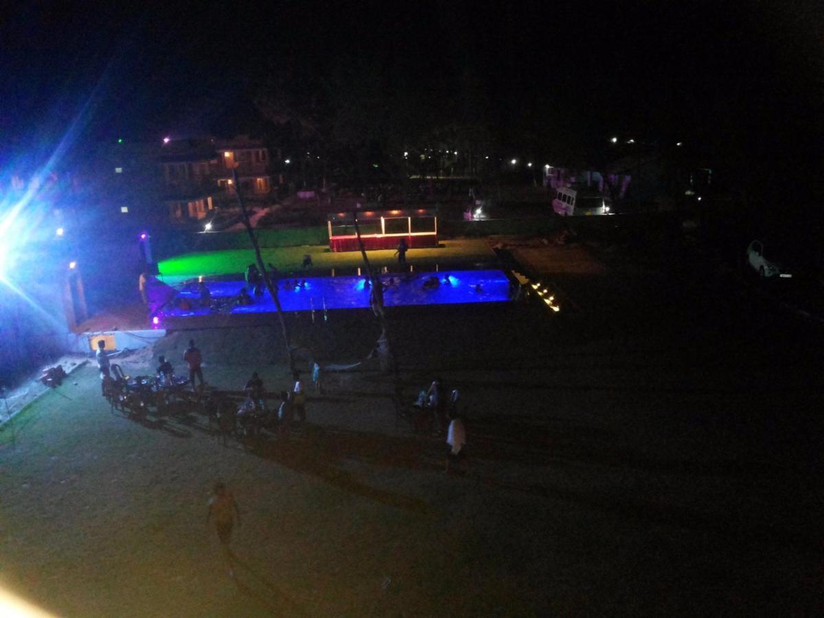Resort Adb Kanvas