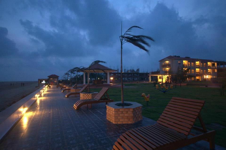 Resort Adb Kanvas *