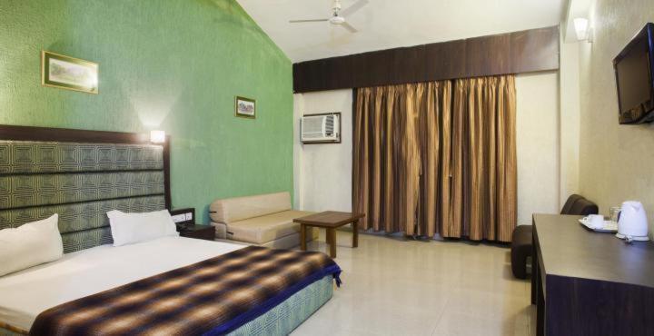 King's Queen Crown Mandarmoni 3*