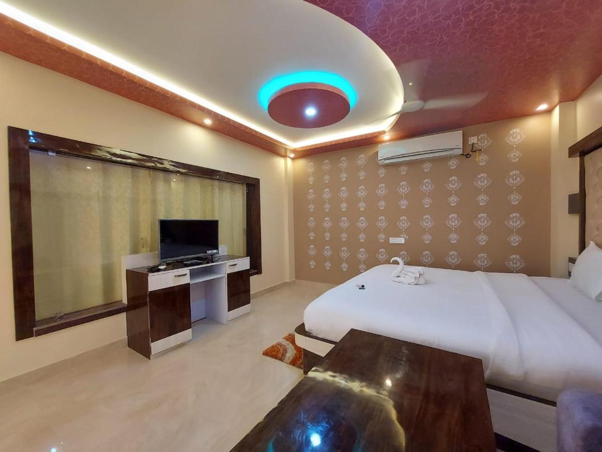 Sweet Dream Swimming Pool Hotel Mandarmani