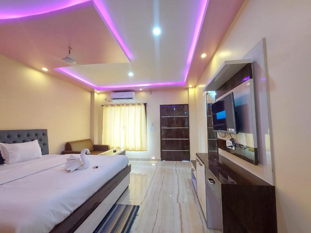 Hotel Sweet Dream Swimming Pool Mandarmani