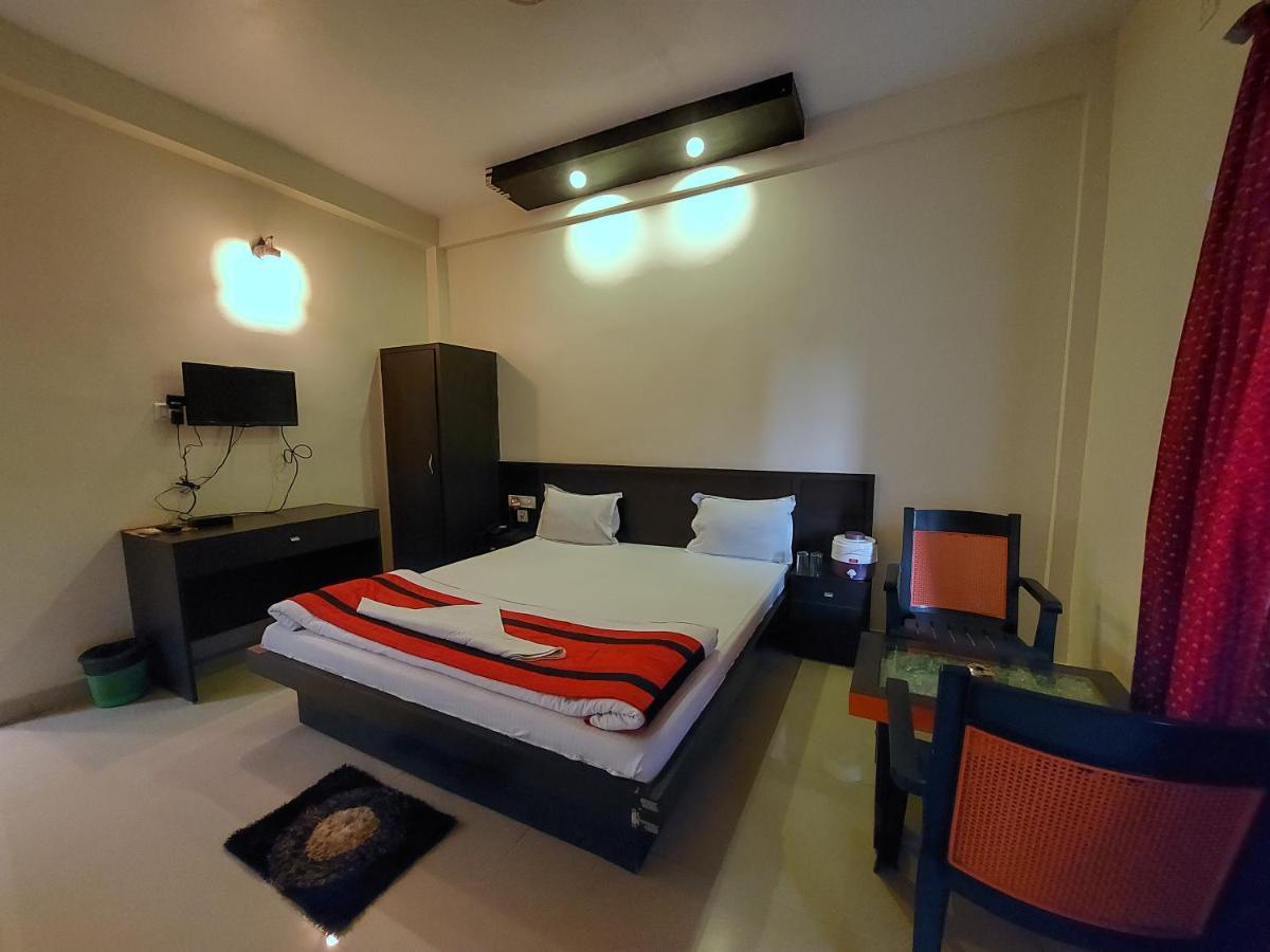 Shinjini Resort- Swimming Pool Hotel