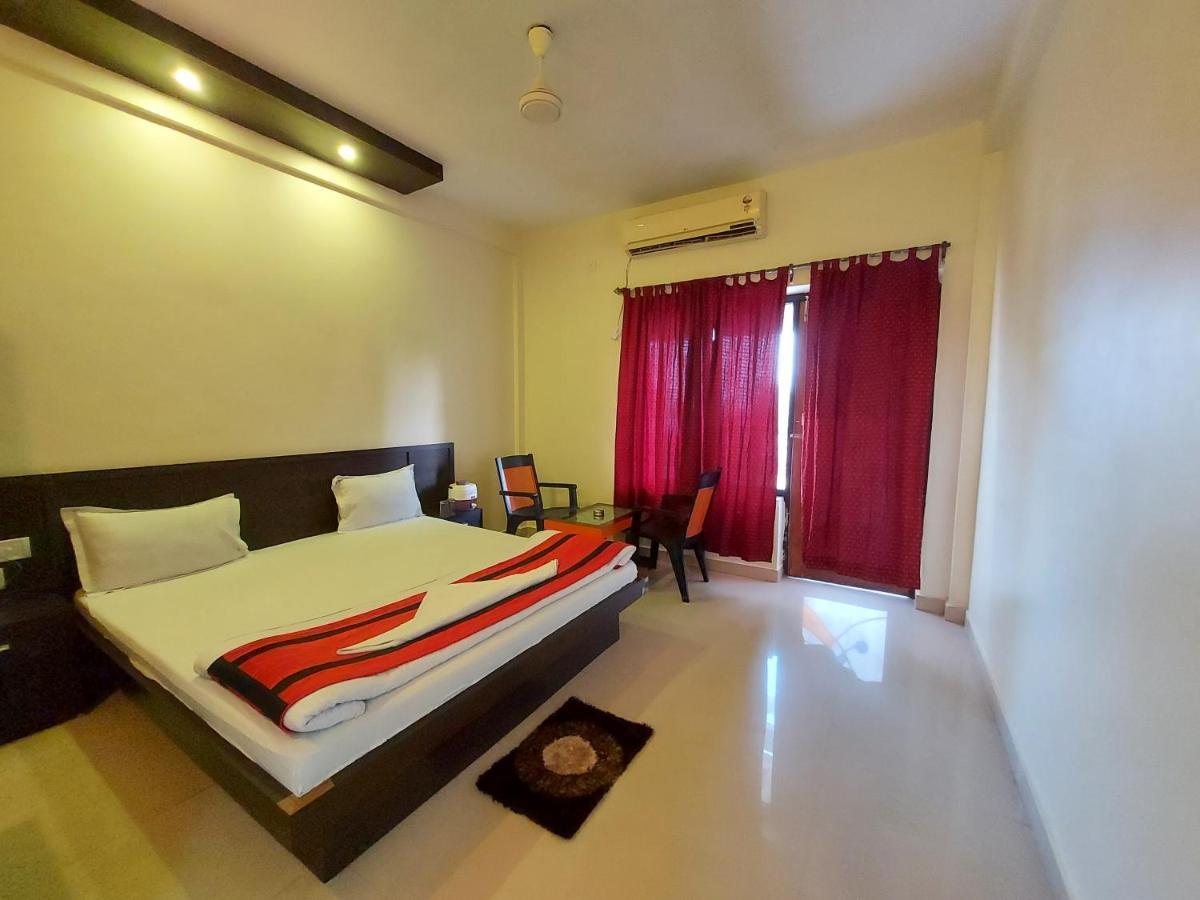 Hotel Shinjini Resort- Swimming Pool