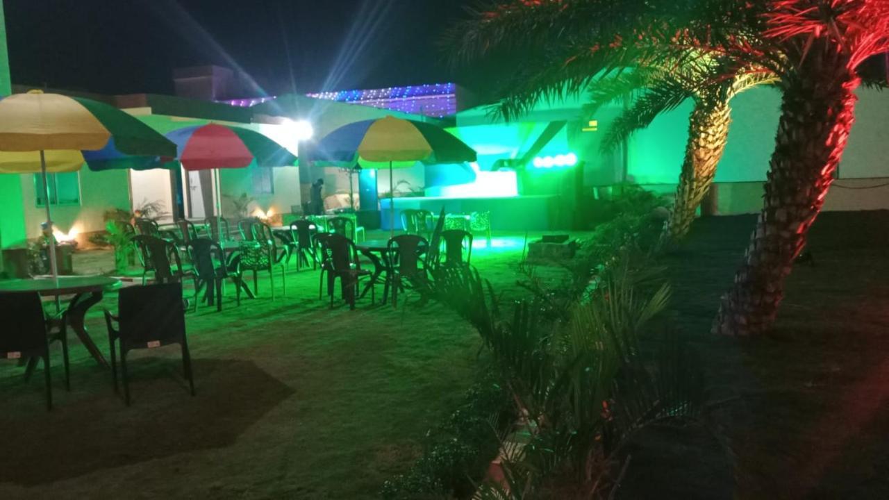 Park Point 3*