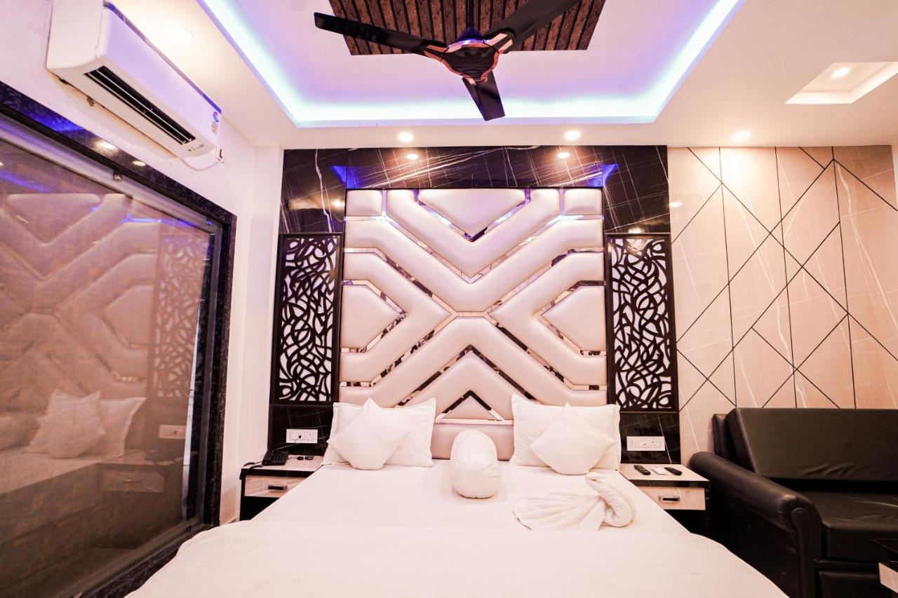 Bombay 4*