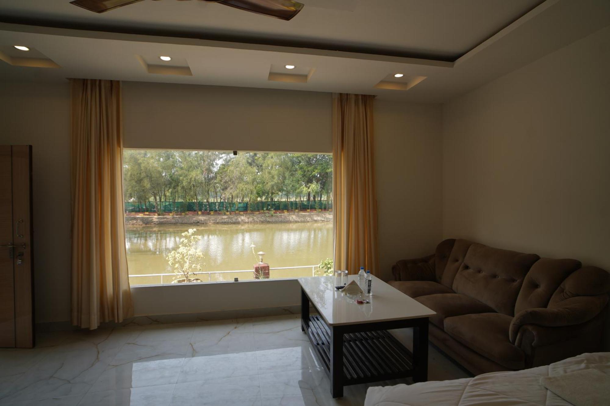 View Village 3*