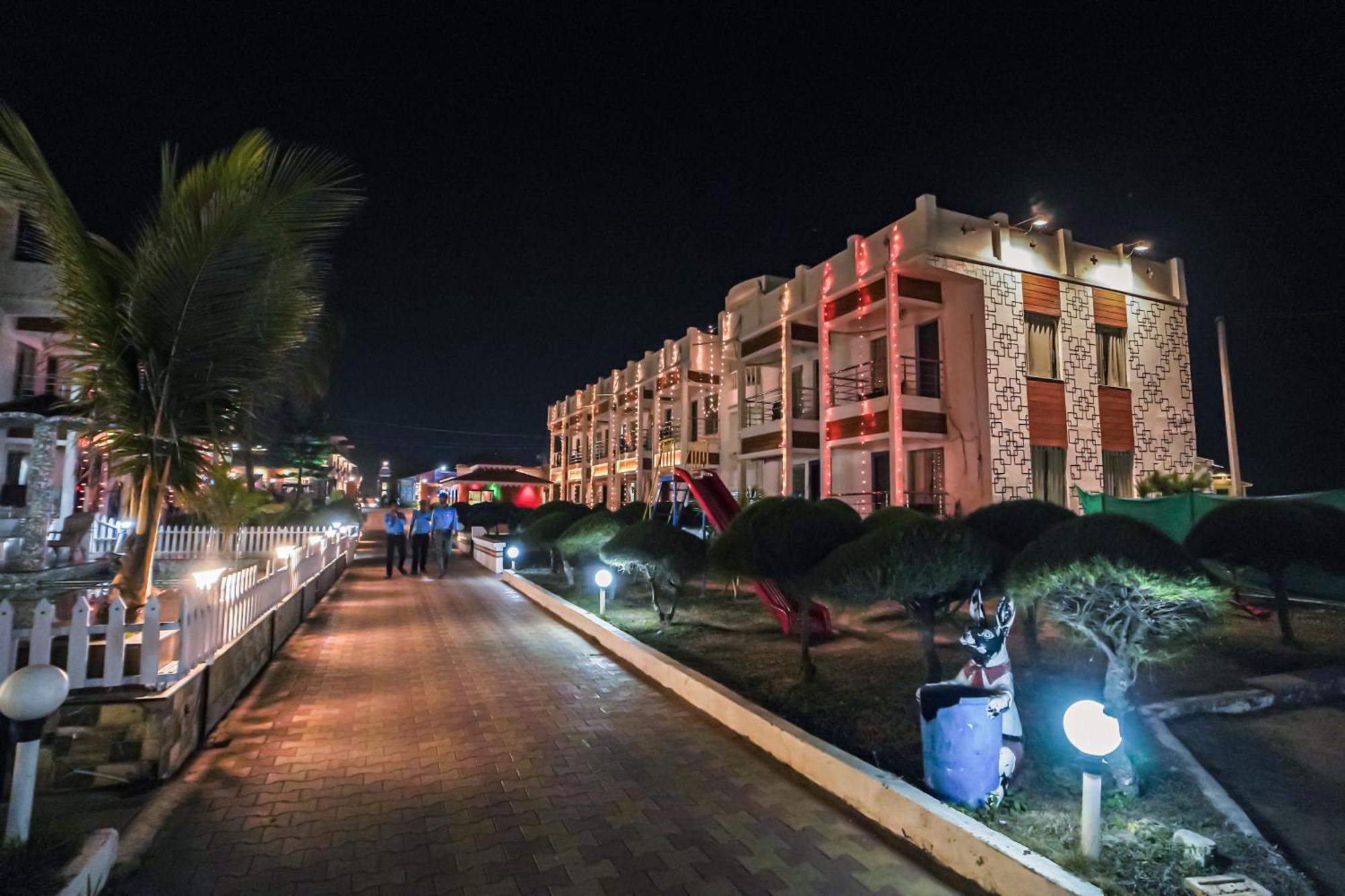 Resort Bombay 4*