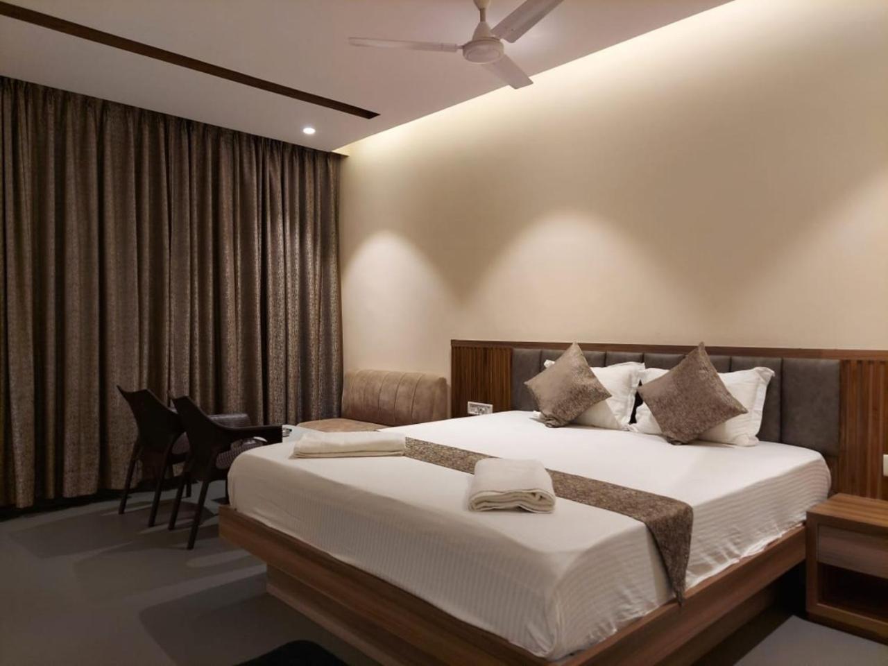 Parth King Hotel 4*