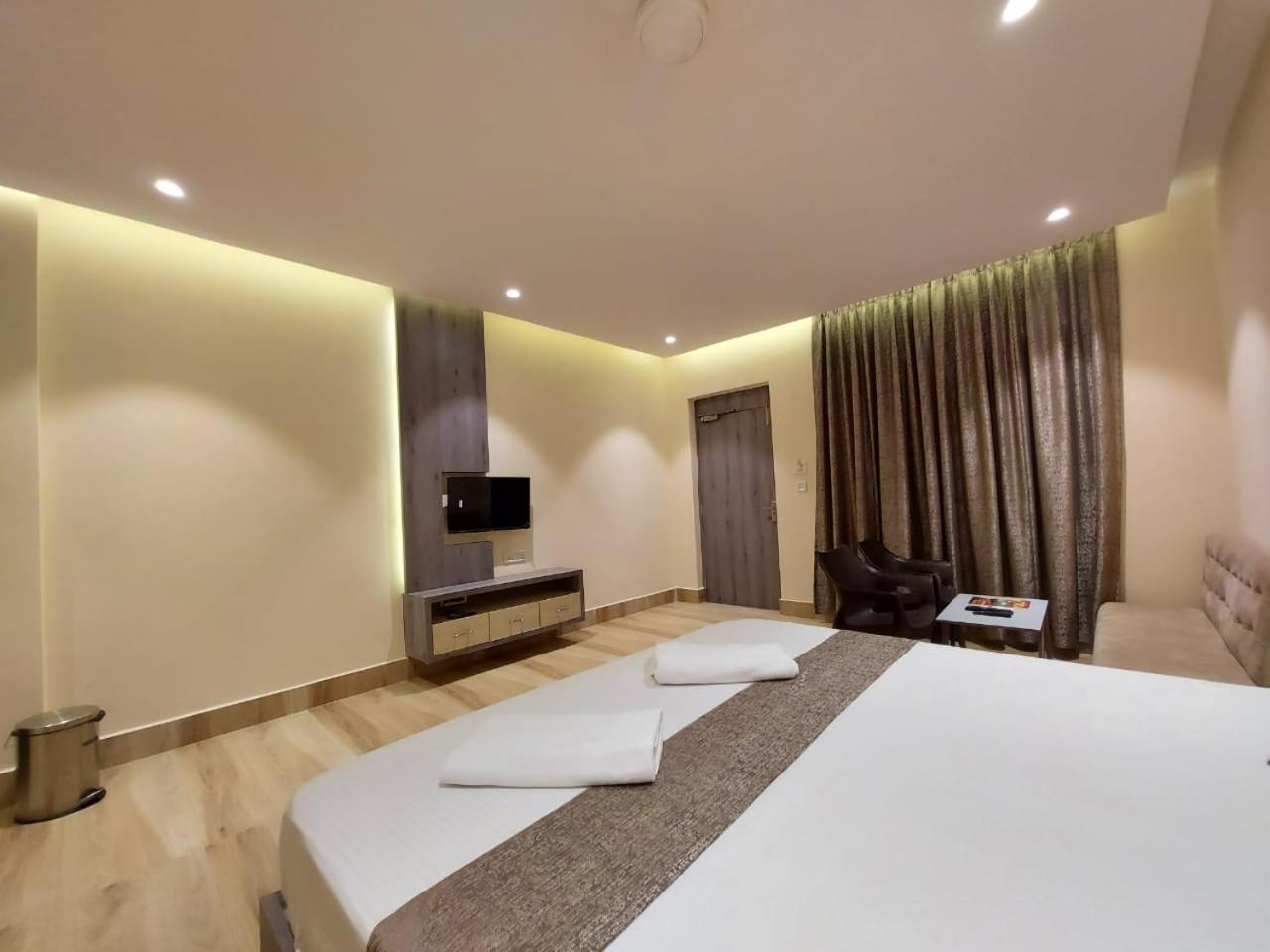 Parth King 4* Mandarmani