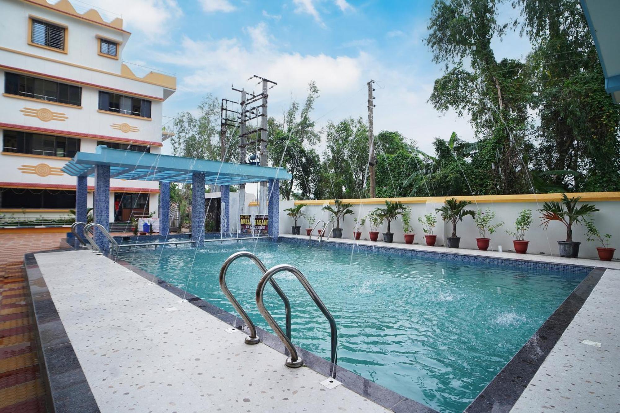 Dream Basanti !! Beachfront !! Family !! Resort Mandarmani