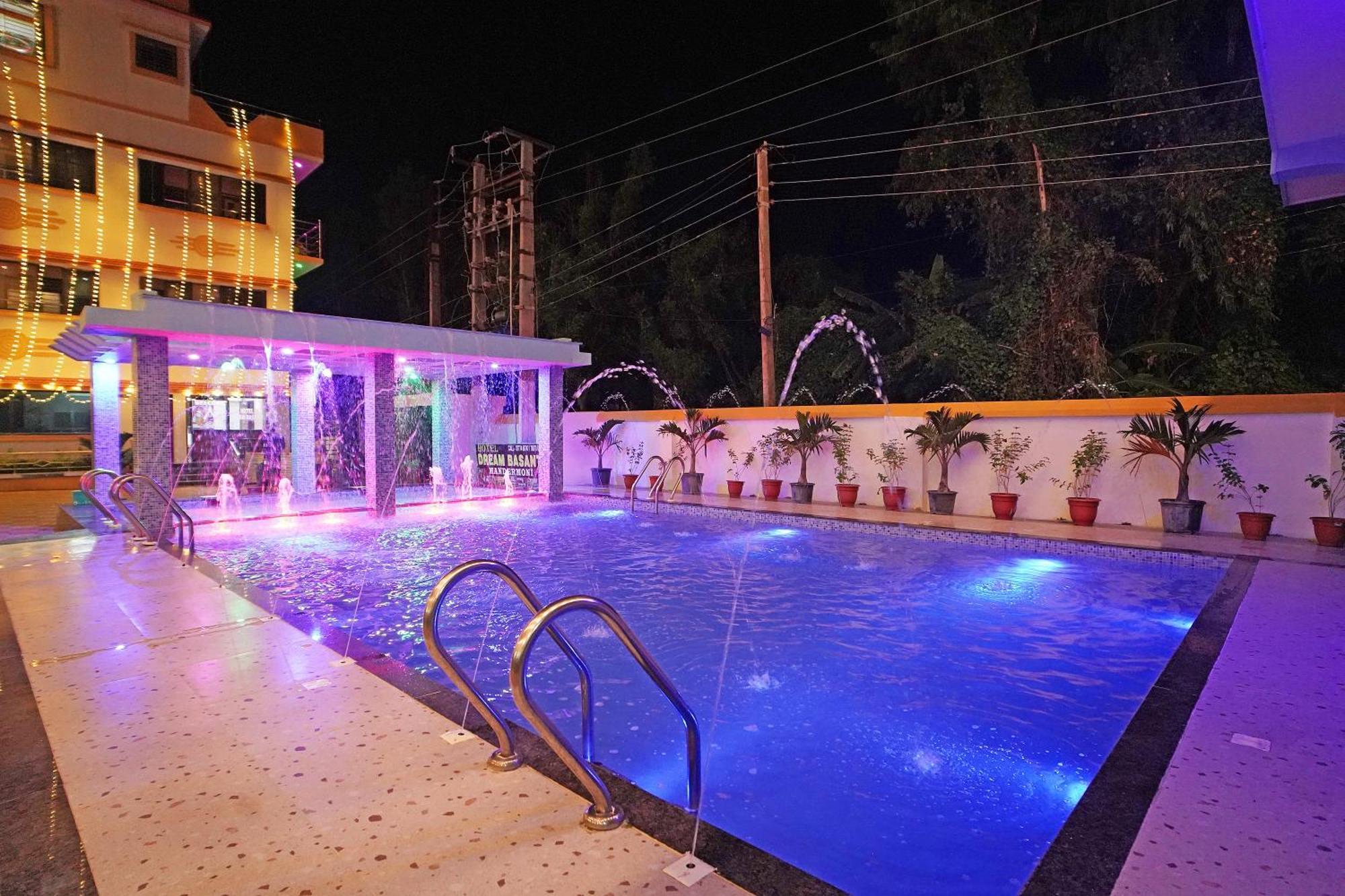 Resort Dream Basanti !! Beachfront !! Family !! Mandarmani