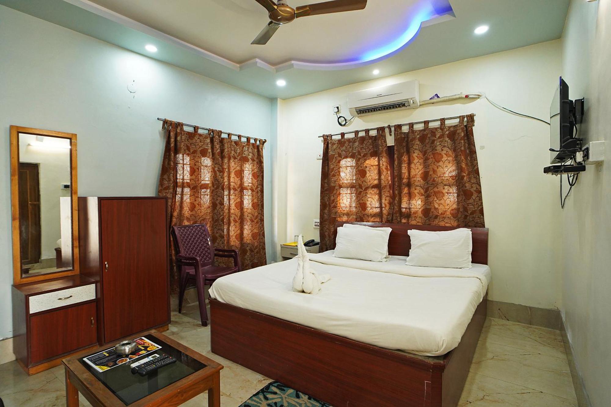Santiniketan And !! On Family !! Resort