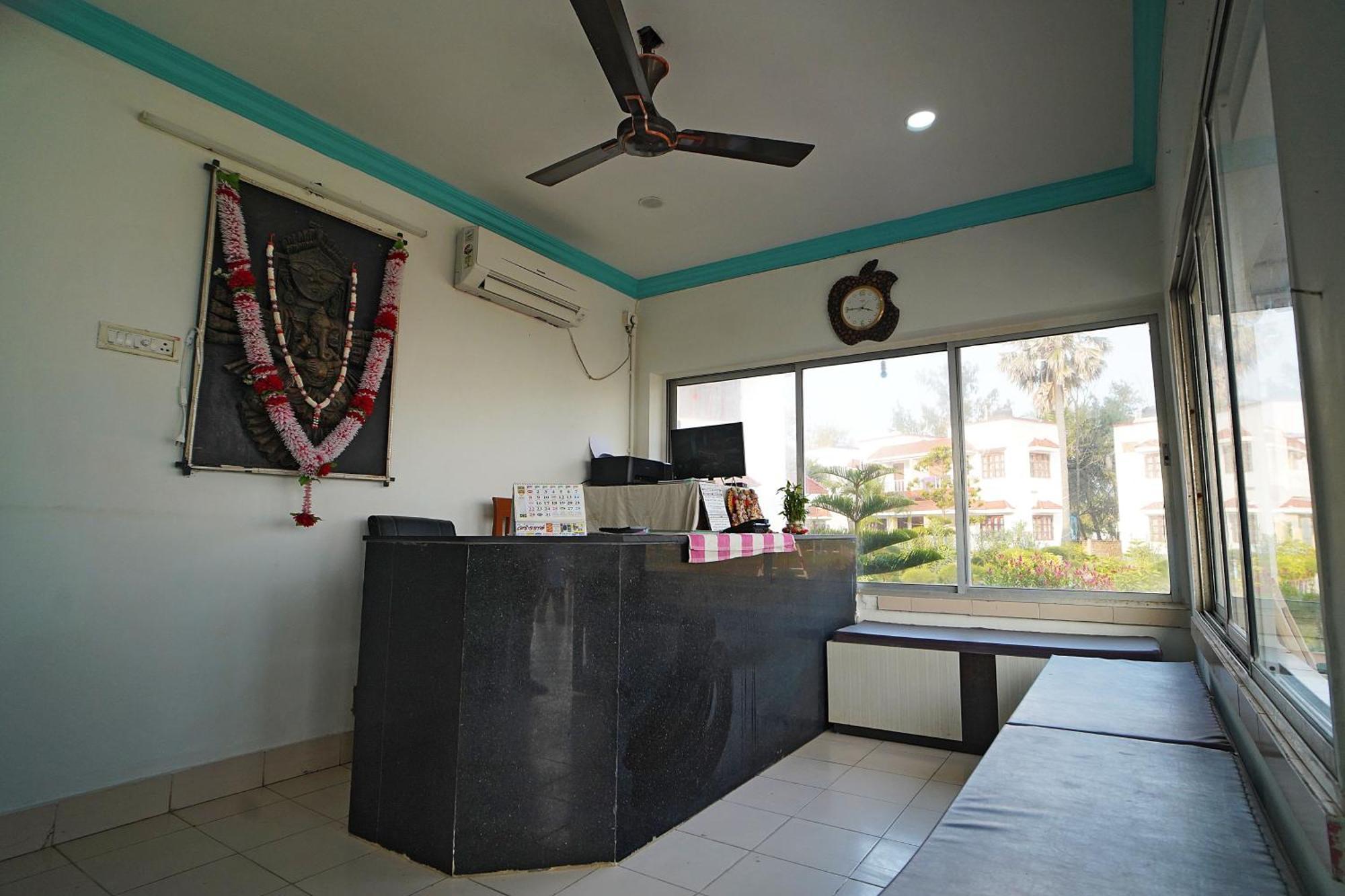Resort Santiniketan And !! On Family !! 3*