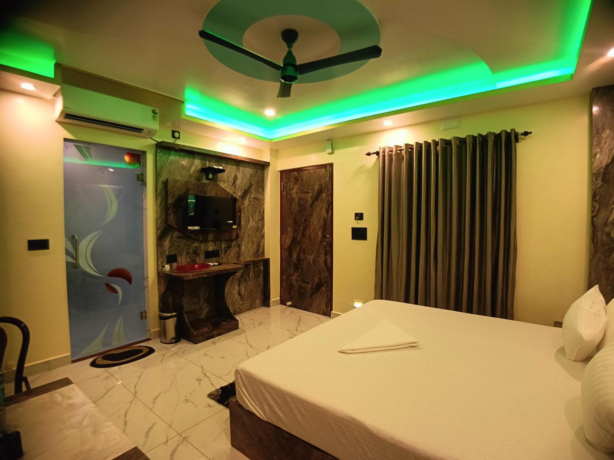 Maniraj Hotel Mandarmani