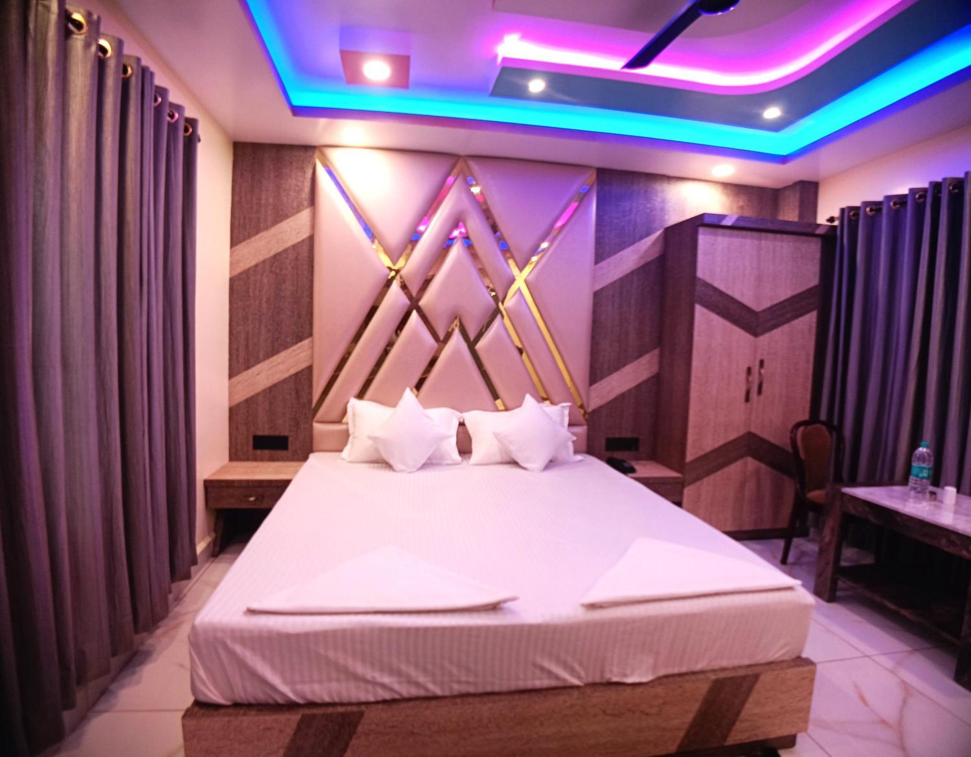 Hotel Maniraj Mandarmani