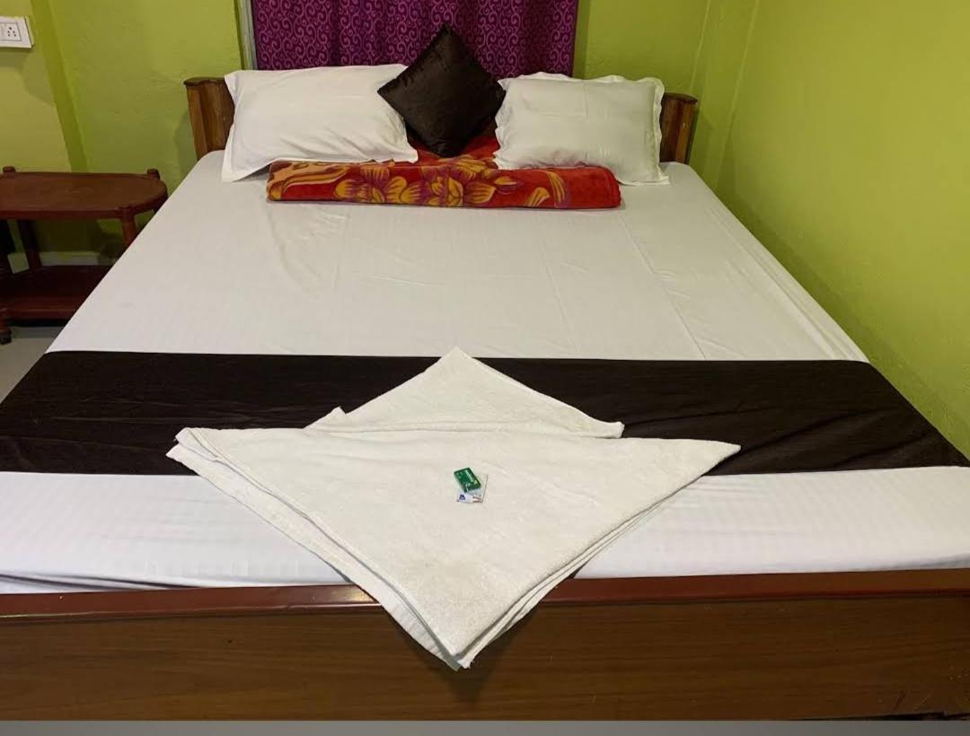 Hotel Nirala & Restaurant Mandarmani